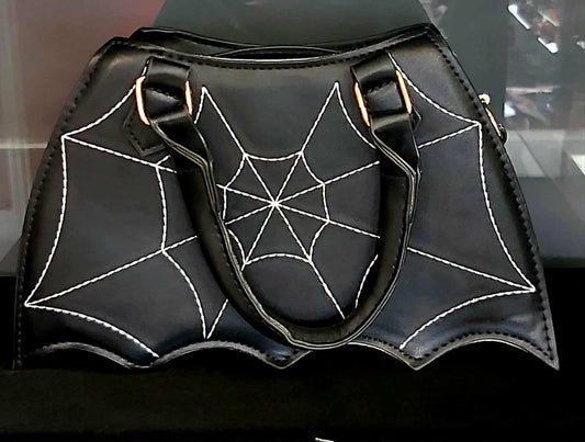 Batwing purse